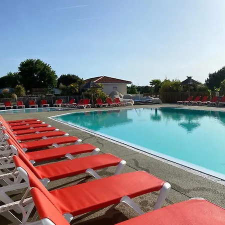 Camping La Riviera 营地 *