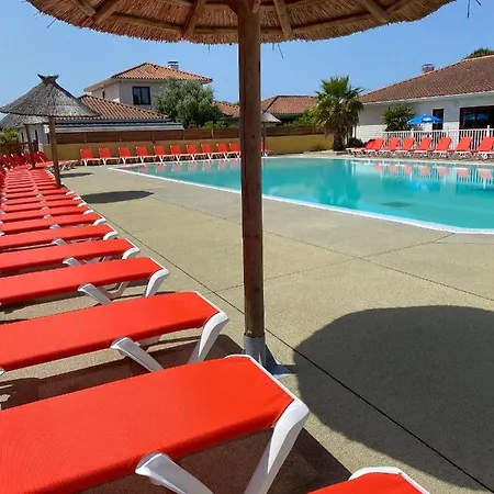 Camping La Riviera * 圣米歇尔-谢夫谢夫